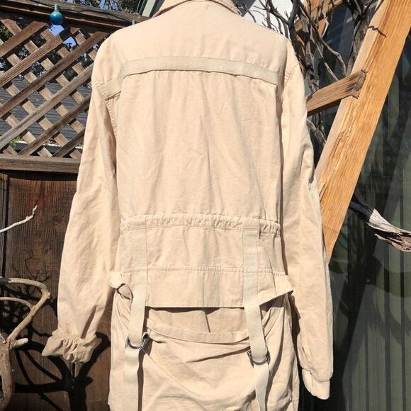 NWOT Carmar Distressed Lightweight Tan Utility Jacket - Picture 4 of 8